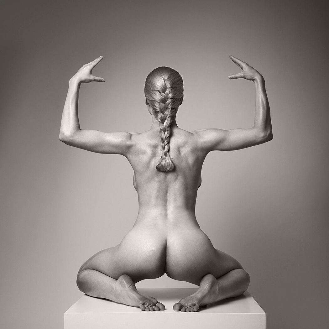 Artistic naked picture woman