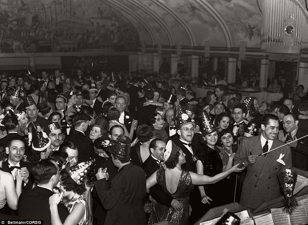 Vintage New Year S Eve Sexy Dance 