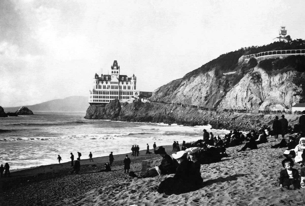 Vintage Cliff House In San Francisco S Monovisions Black