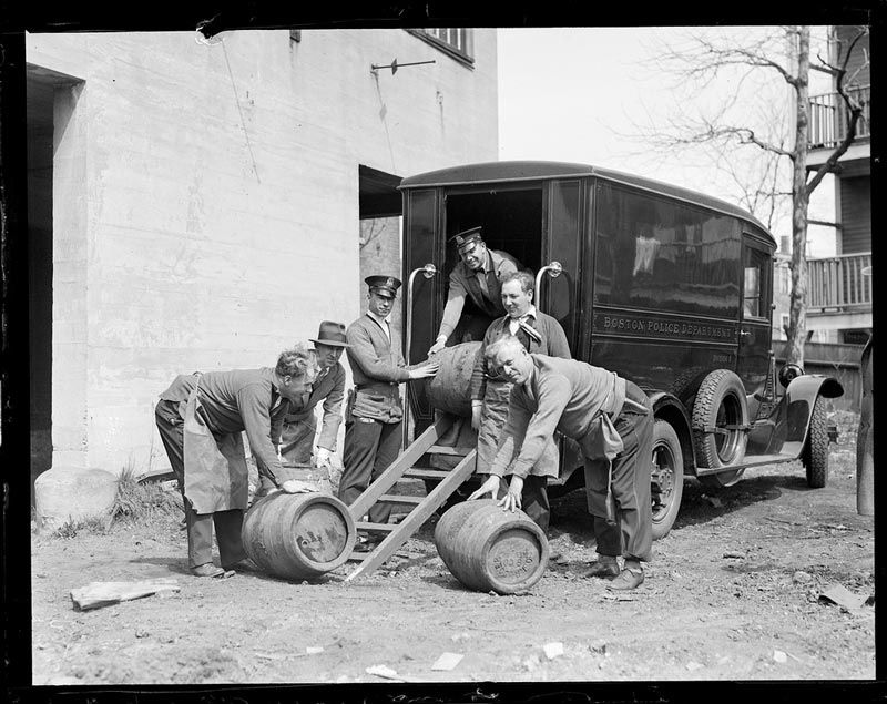 vintage-prohibition-photos-united-states-boston-17