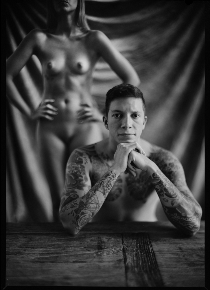© Milosz Wozaczynski Man with tatoos