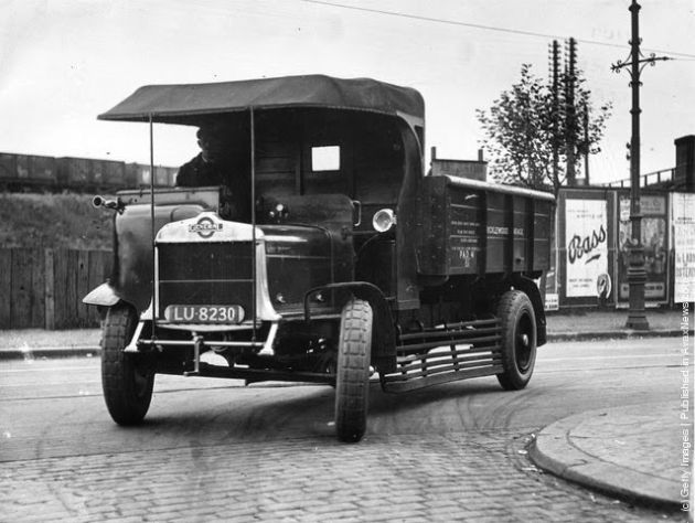 Vintage-Transport-Automobiles-07