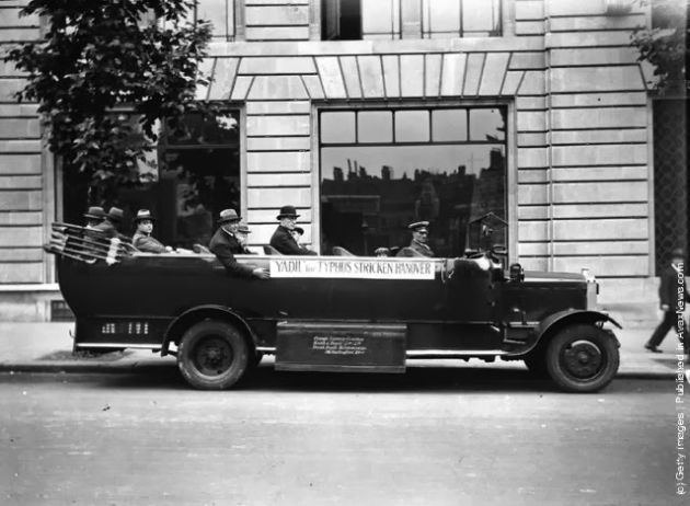 Vintage-Transport-Automobiles-17