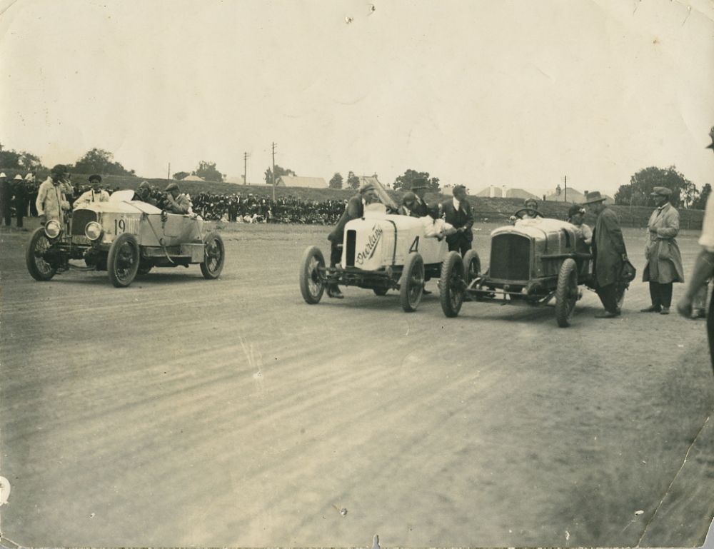 vintage-Motor-Racing-from-1920s-30s-10