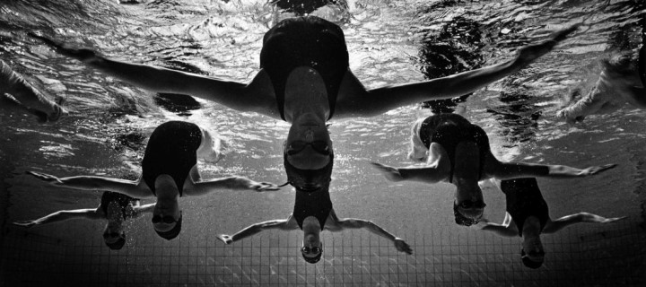 Tomasz Gudzowaty: Synchronized Swimming