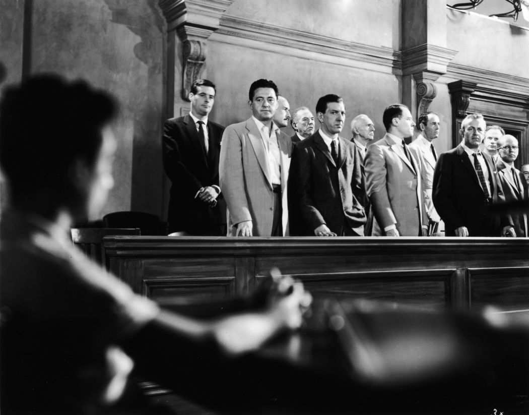 12-Angry-Men-(1957)-77
