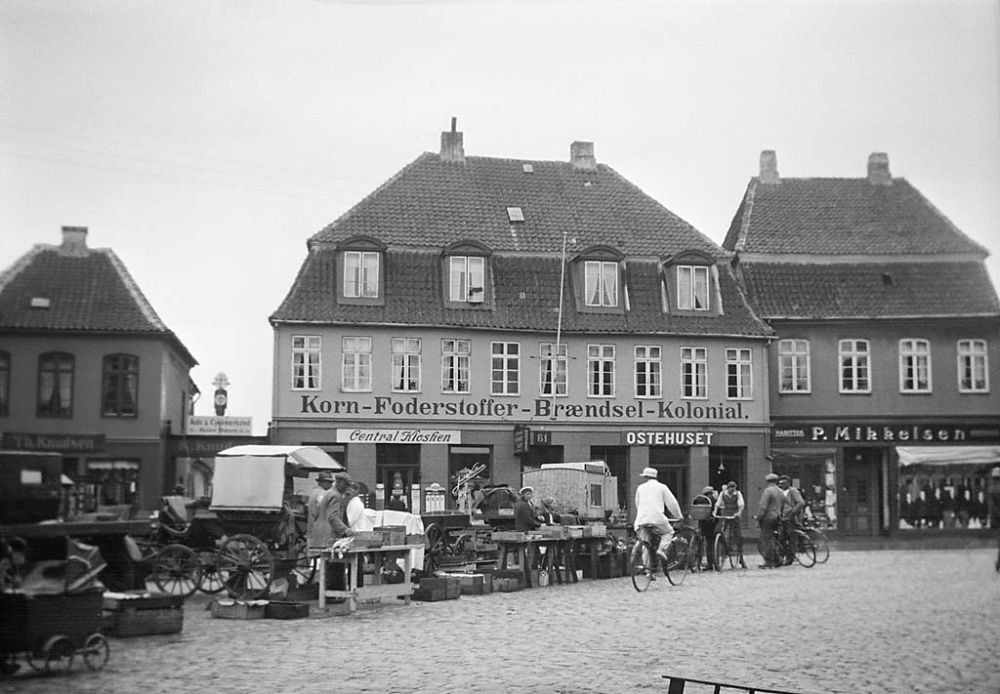 Market in Nakskov at the island of Lolland. 1933