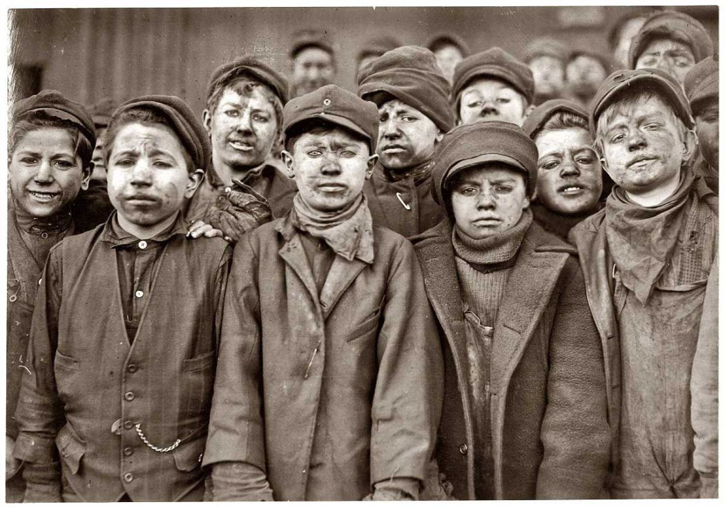 lewis-hine-child-labours-1913-32