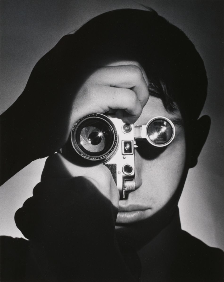 top-10-black-and-white-self-portraits-by-famous-photographers-Andreas-Feininger