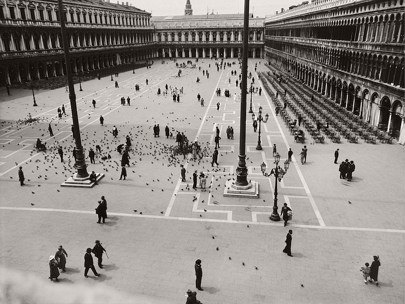 Piazza San Marco, Veneto, Venice, 1934, photo: Emil Otto Hoppé