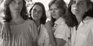 Nicholas Nixon: THE BROWN SISTERS. 40 YEARS