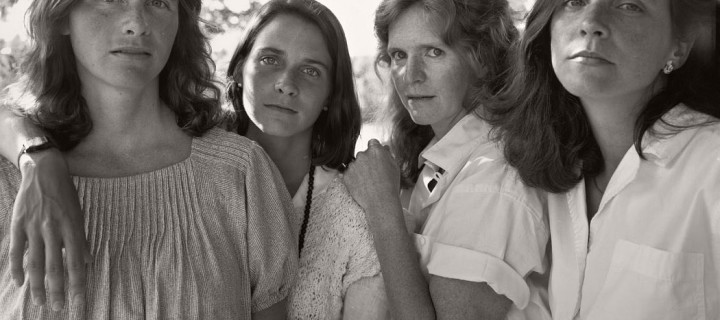 Nicholas Nixon: THE BROWN SISTERS. 40 YEARS