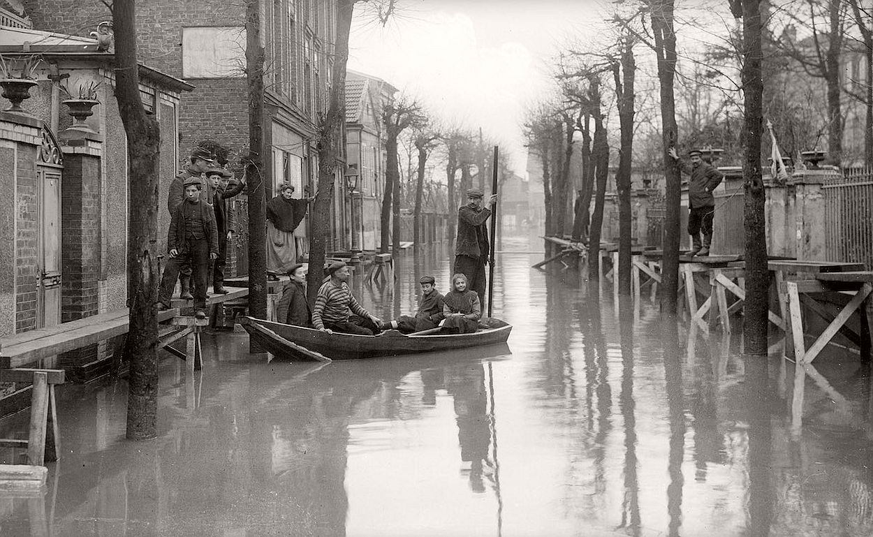 paris-underwater-great-flood-1910-16