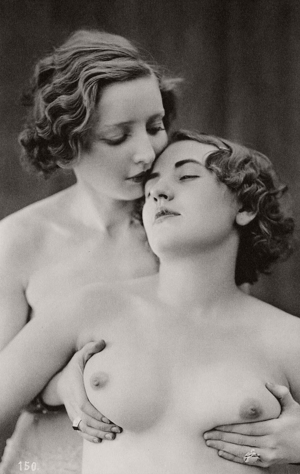 1930s,erotica,featured,french postcard,lesbian,nudes,vintage.