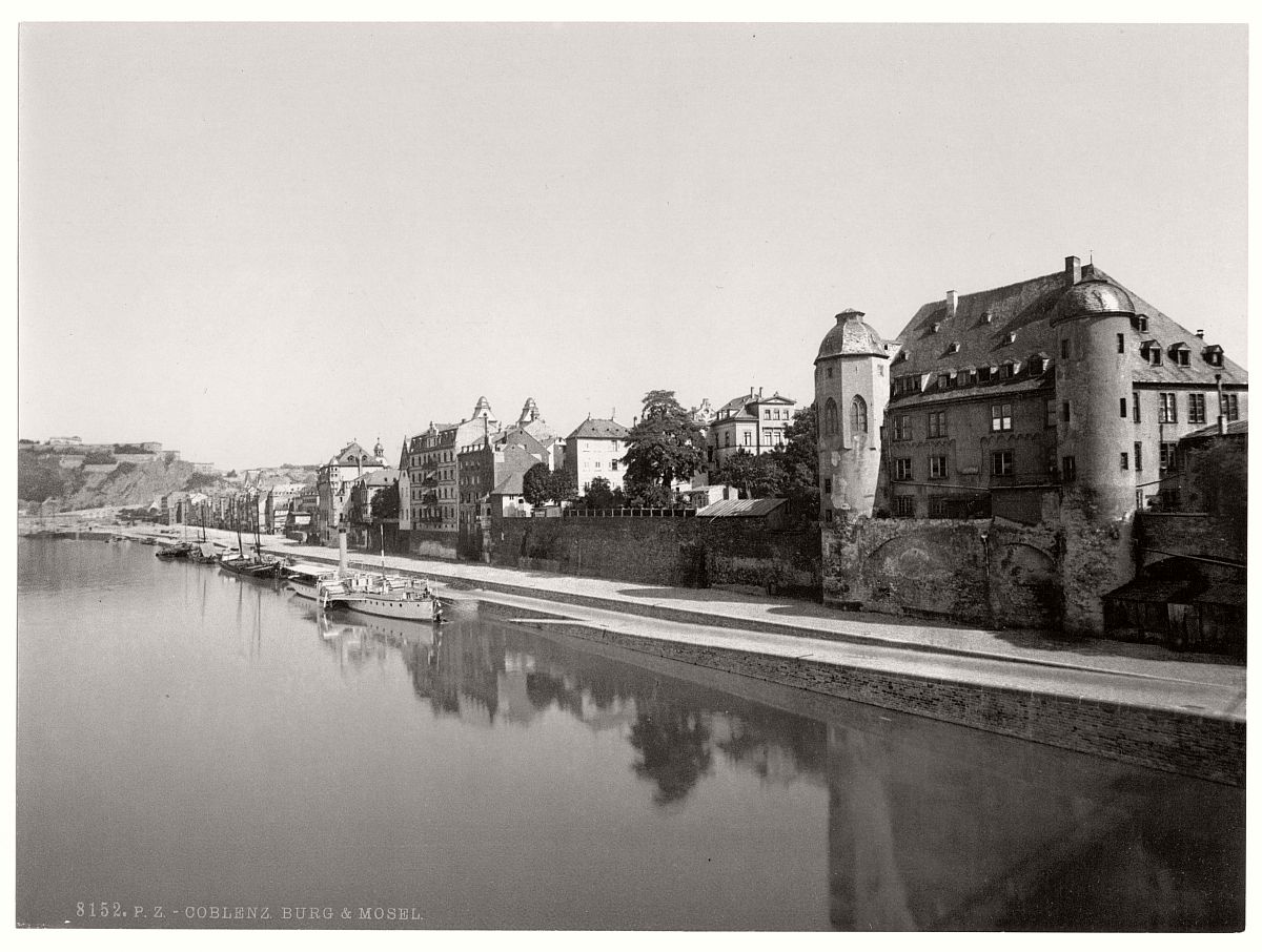 historic-bw-photo-german-Moselle-Castle-08