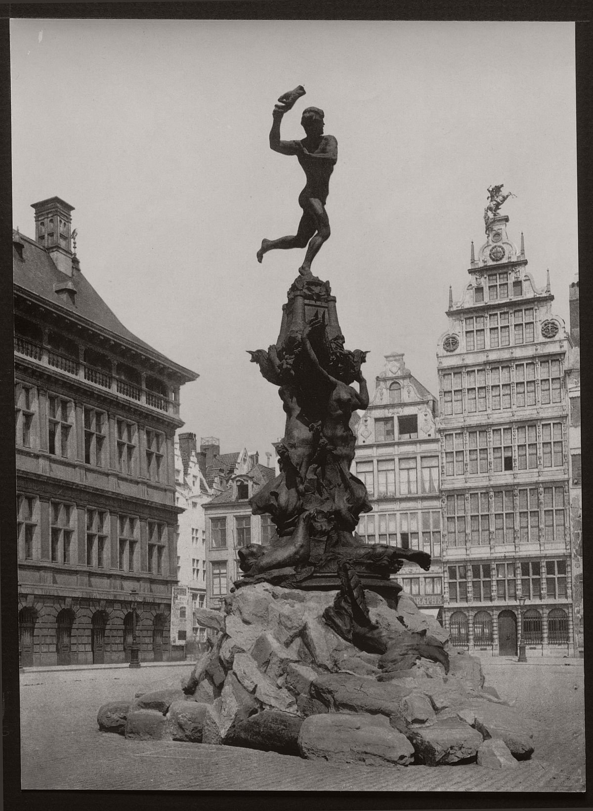 historic-bw-photos-of-antwerp-belgium-in-19th-century-05