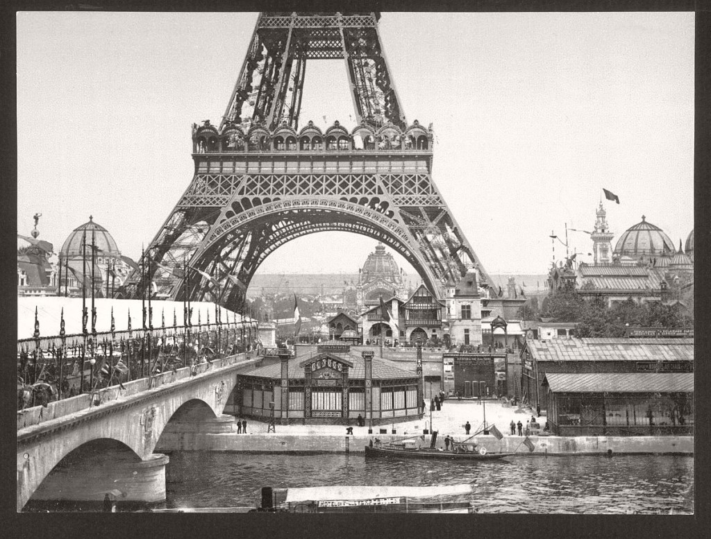 Historic B&W photos of Paris, France, late 19th Century MONOVISIONS