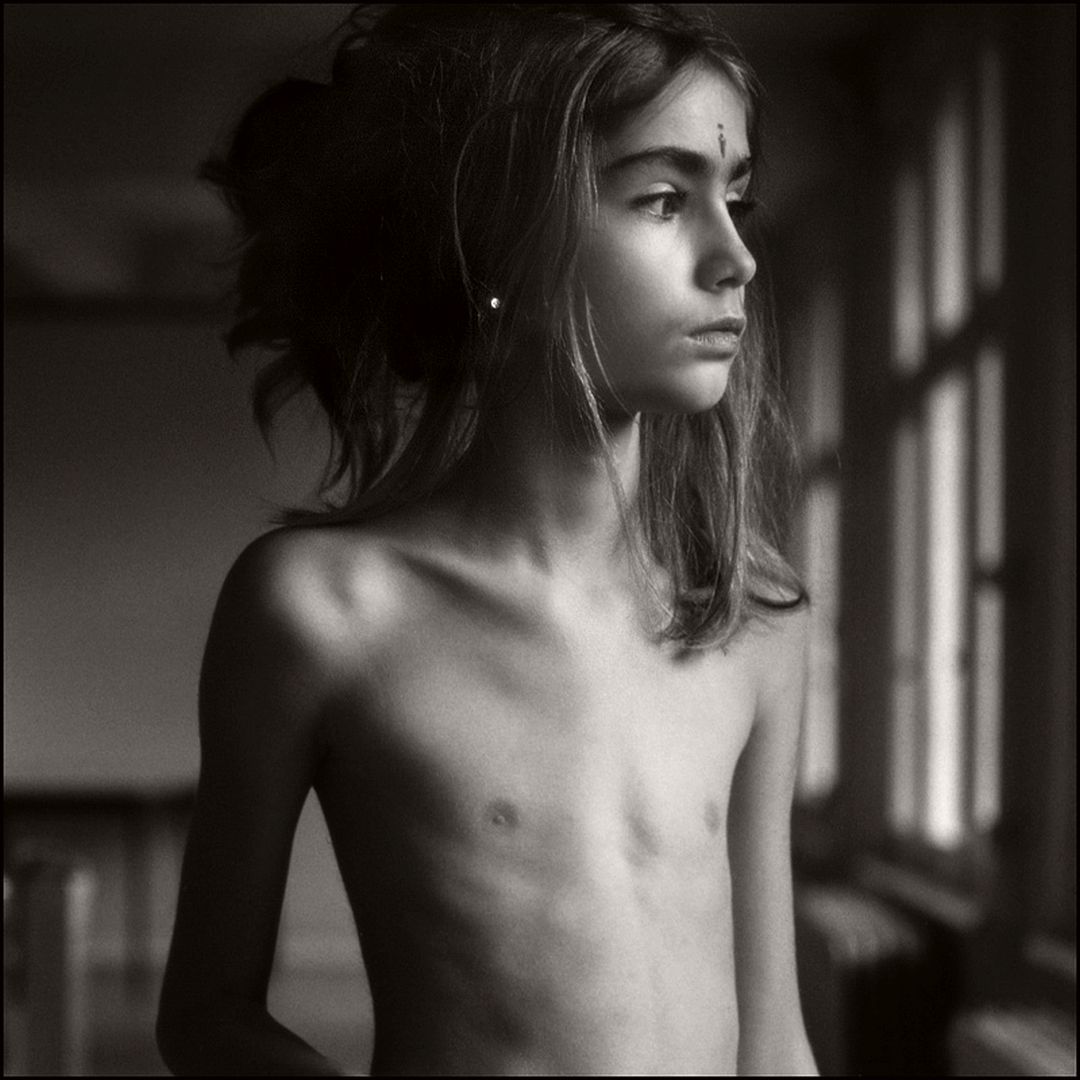 most-controversial-nude-black-and-white-photographers-Lukas-Roels