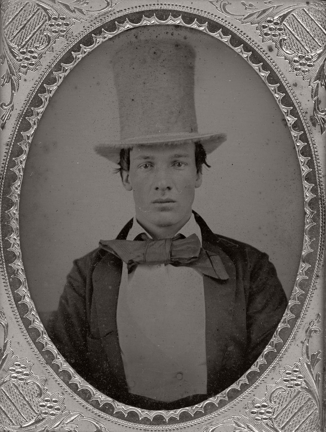 victorian-era-daguerreotype-of-men-in-hat-1850s-xix-century-10
