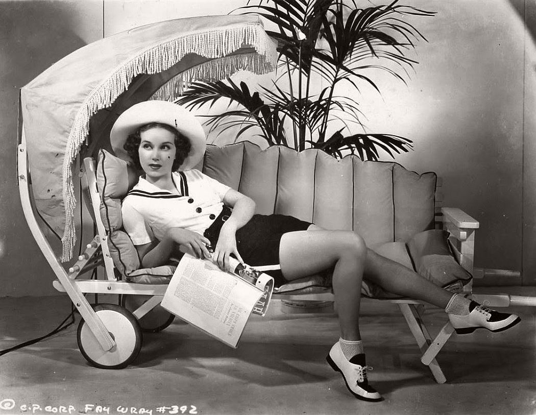 vintage-black-white-portrait-hollywood-movie-actress-1930s-Fay-Wray