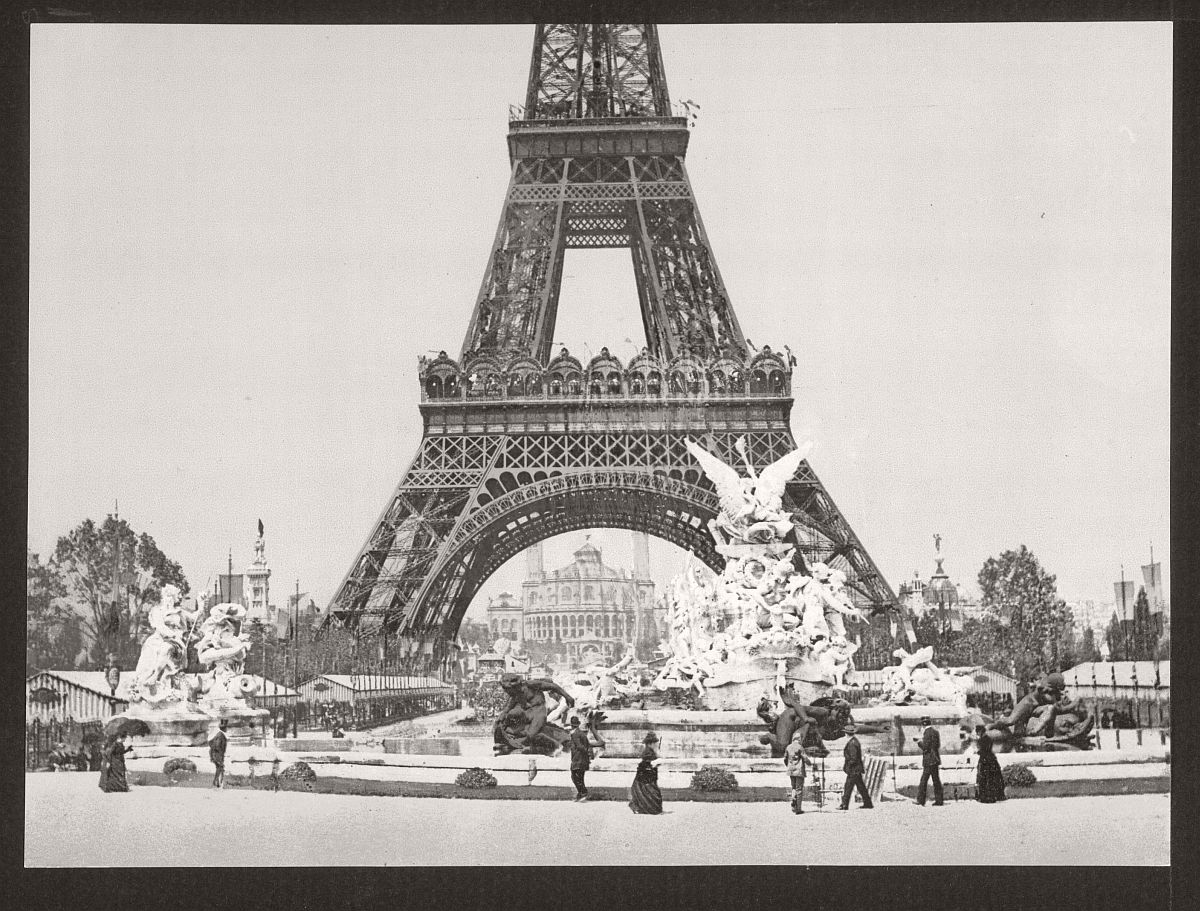 vintage-bw-photos-of-paris-france-late-19th-century-16