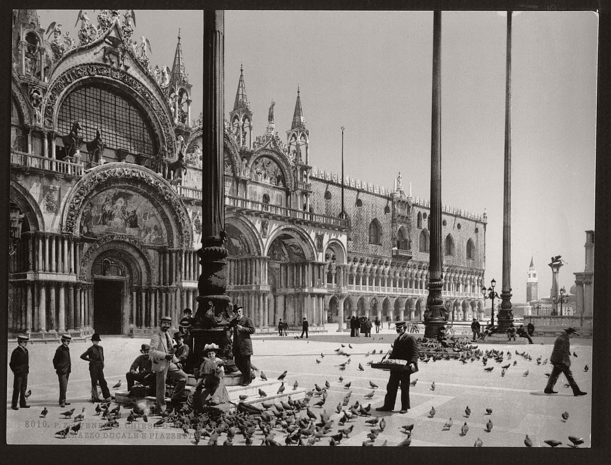 vintage-bw-photos-of-venice-italy-in-19th-century-01