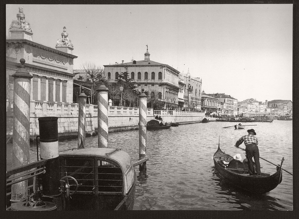 vintage-bw-photos-of-venice-italy-in-19th-century-04