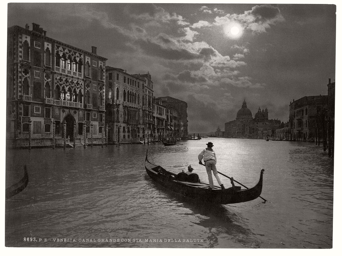 vintage-bw-photos-of-venice-italy-in-19th-century-13