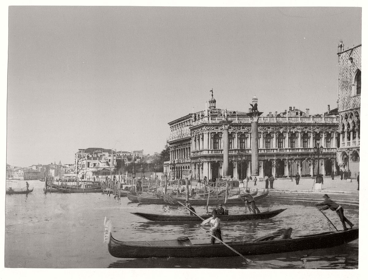 vintage-bw-photos-of-venice-italy-in-19th-century-15