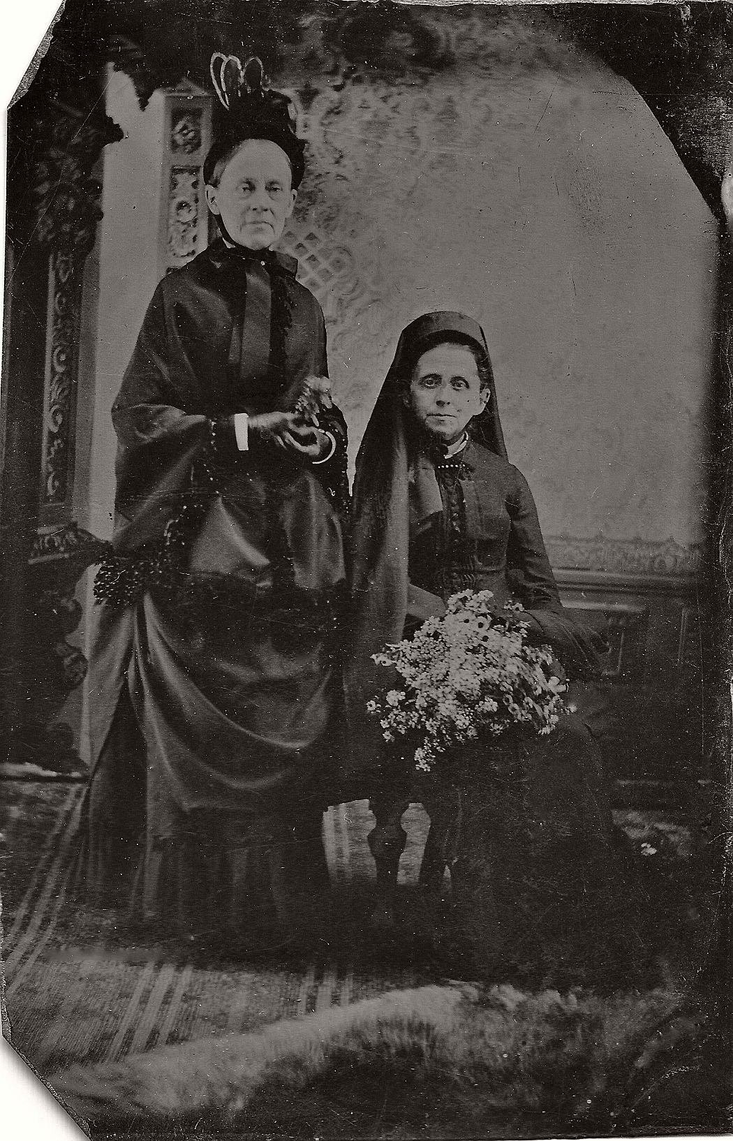 vintage-daguerreotypes-of-widows-in-mourning-victorian-era-1800s-01