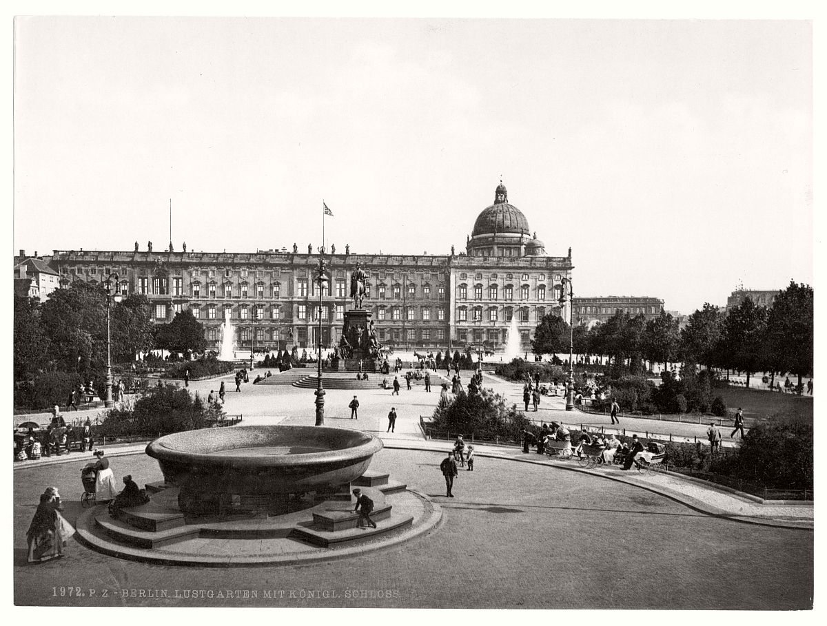vintage-historic-photos-of-berlin-germany-circa-1890s-01