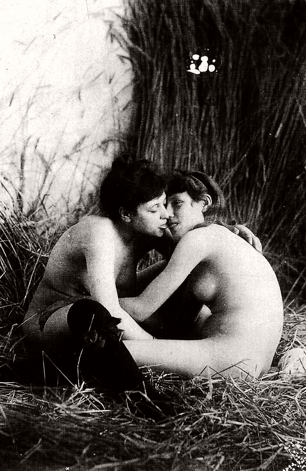 1050px x 1615px - Vintage: 19th Century Lesbian Nudes (1880s) | MONOVISIONS - Black & White  Photography Magazine