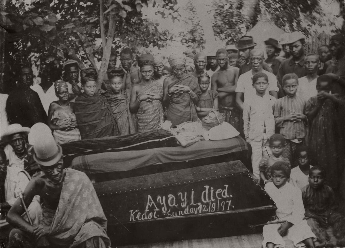 vintage-photo-west-africa-village-people-1910-1913-lagos-nigeria-08