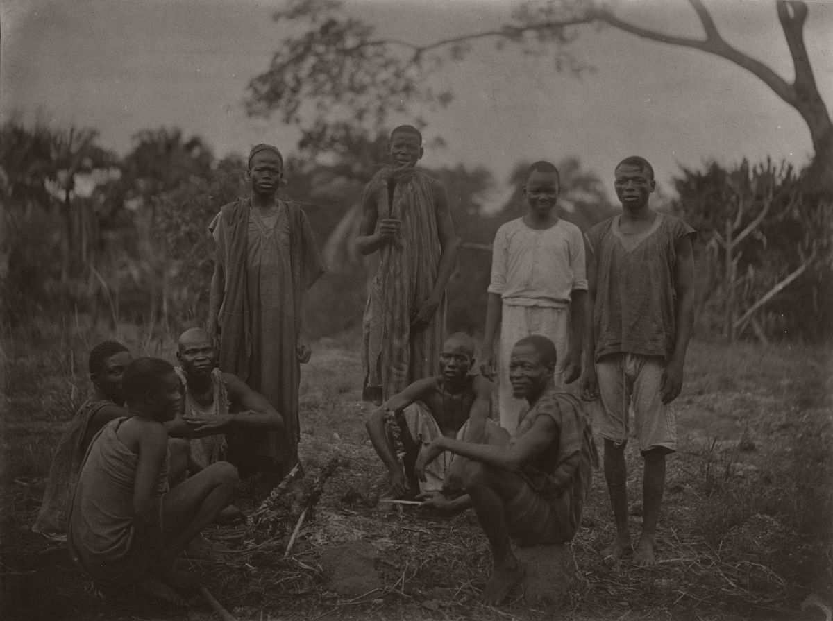 vintage-photo-west-africa-village-people-1910-1913-lagos-nigeria-23