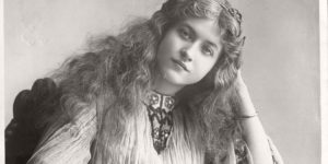 Vintage Retro Postcards of actress Miss Maude Fealy (1900s)
