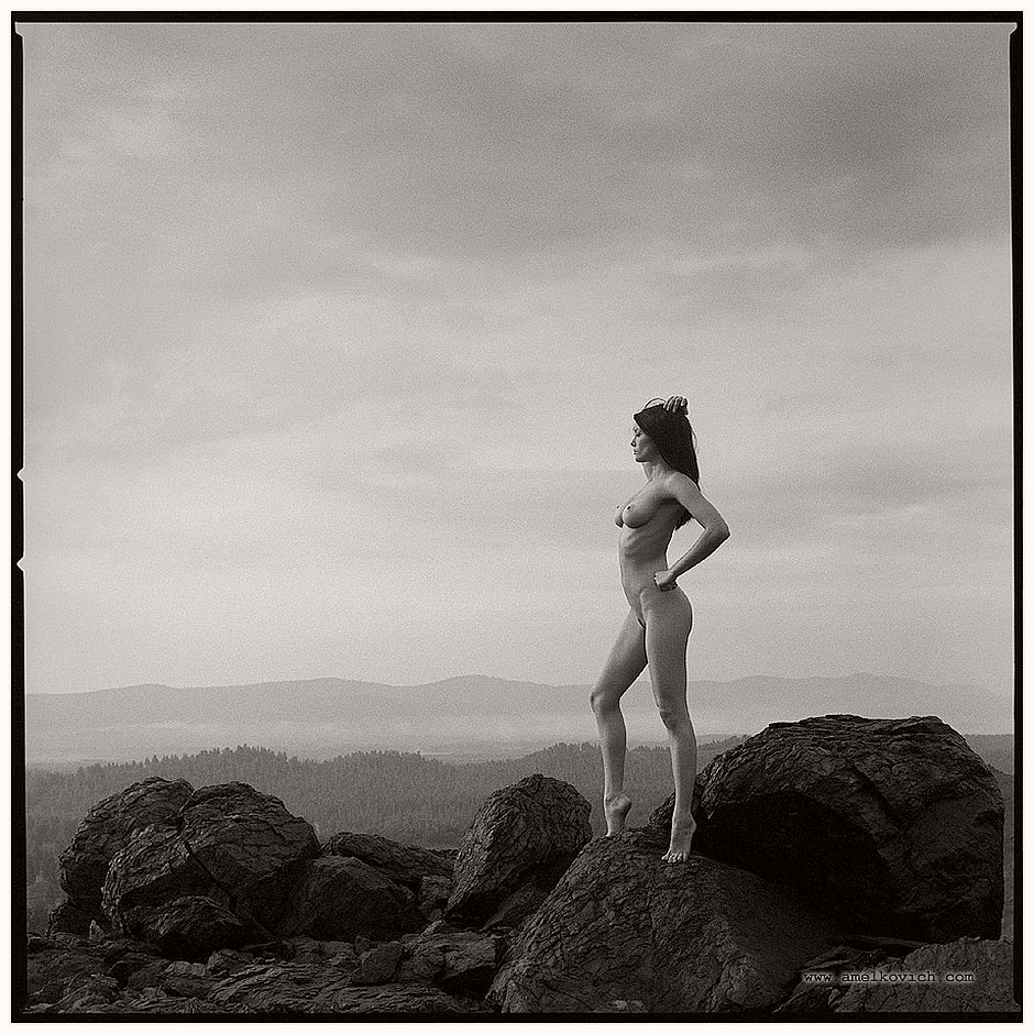 igor-amelkovich-women-in-nature-18