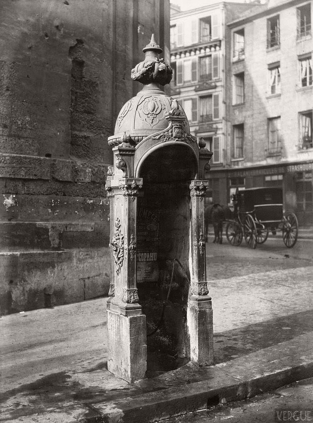 vintage-public-urinals-in-paris-by-charles-marville-19th-century-14