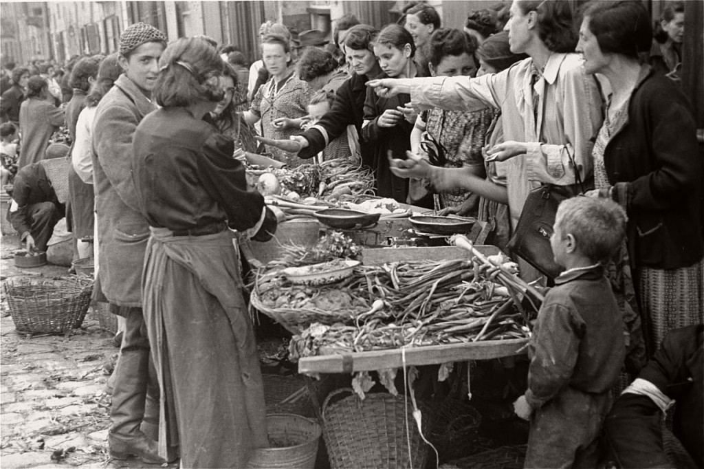 Vintage: Daily Life In The Warsaw Ghetto (summer Of 1941) | MONOVISIONS ...