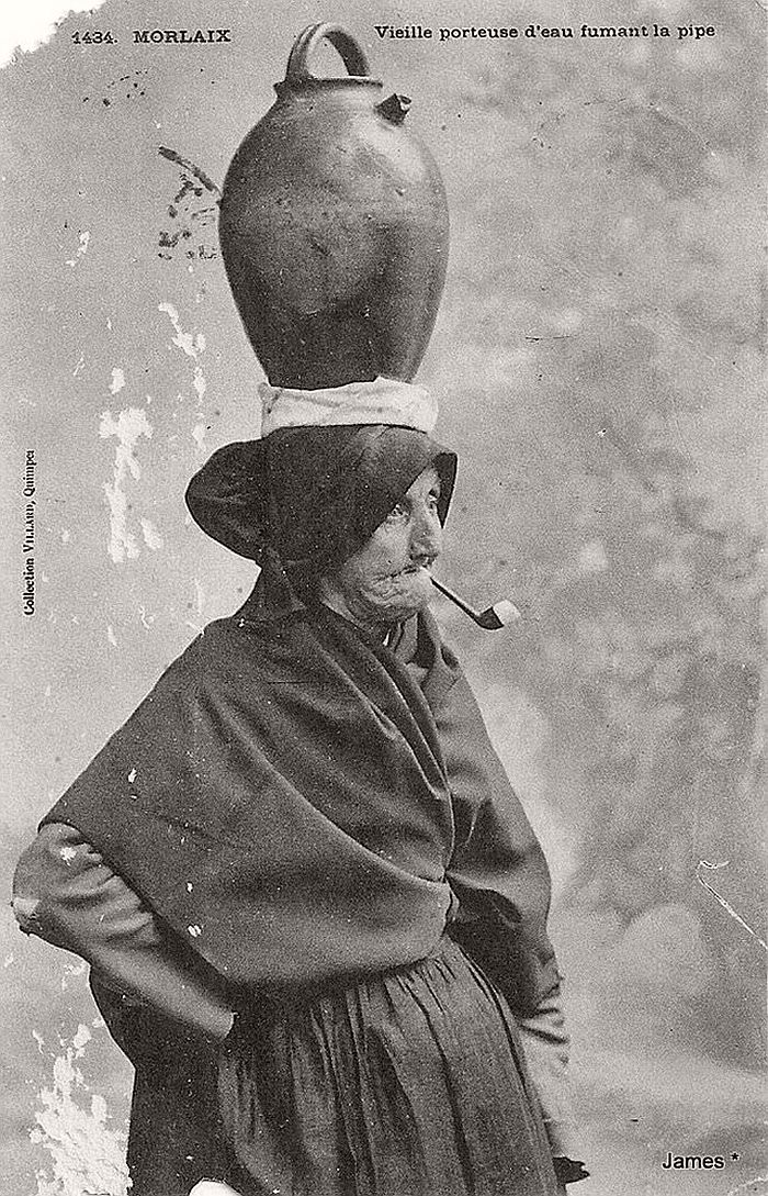 vintage-portraits-of-women-smoking-pipes-1900s-09