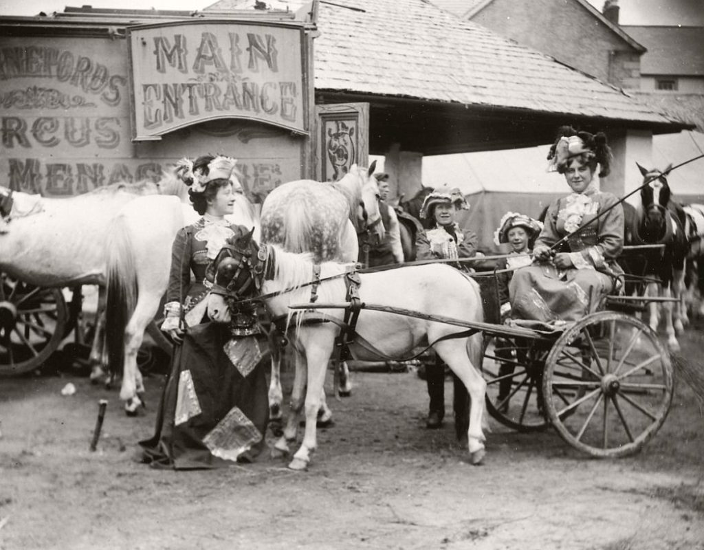 Vintage: Circus Performers in Strabane (1910-1911) | MONOVISIONS ...