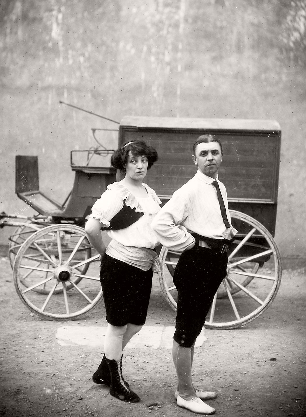 vintage-circus-performers-in-strabane-1910-1911-21