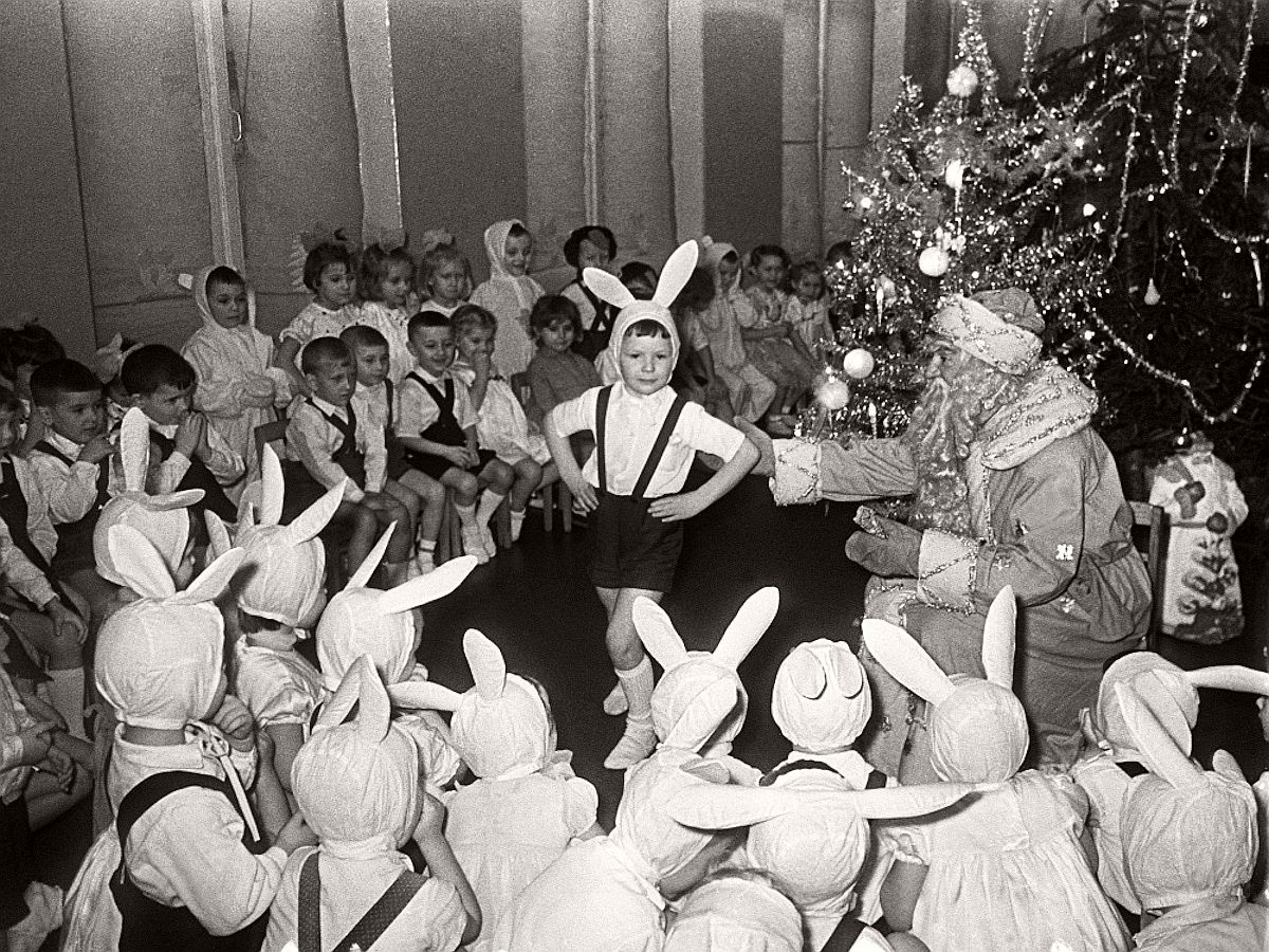 ussr-vintage-new-years-eve-in-soviet-russia-09