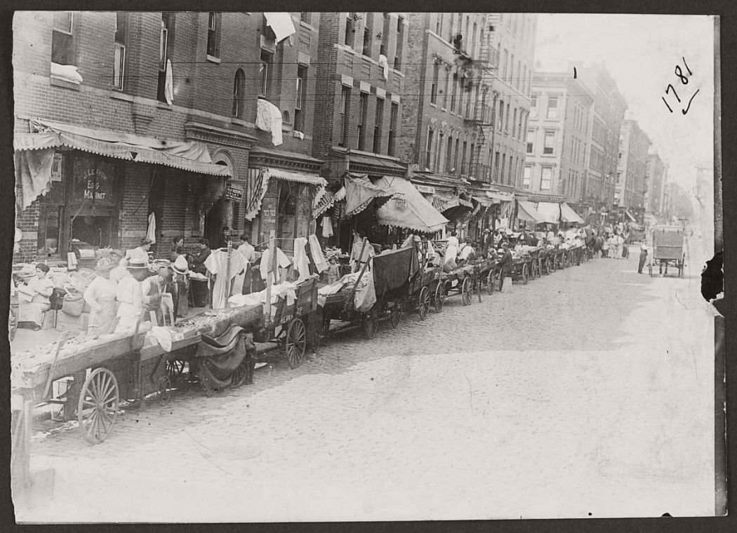 Vintage: Pushcart Markets in New York (Early 20th Century ...

