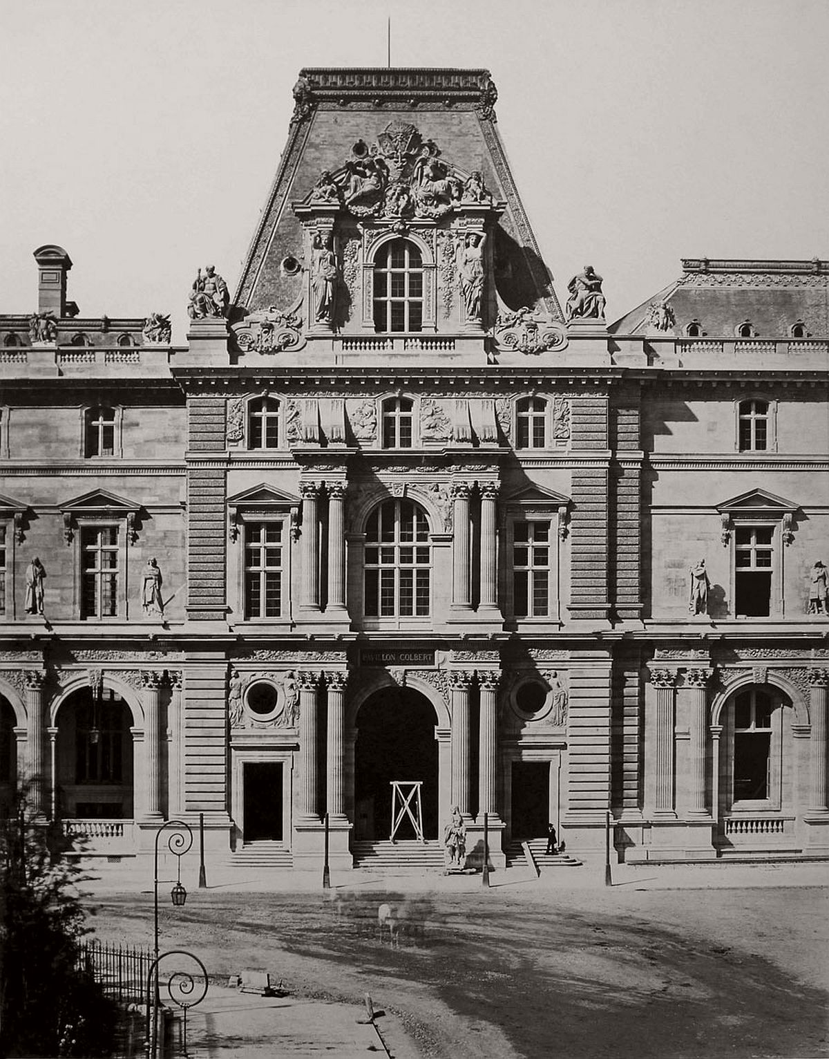 Edouard Baldus Pavillon Colbert, Nouveau Louvre, Paris c. 1855