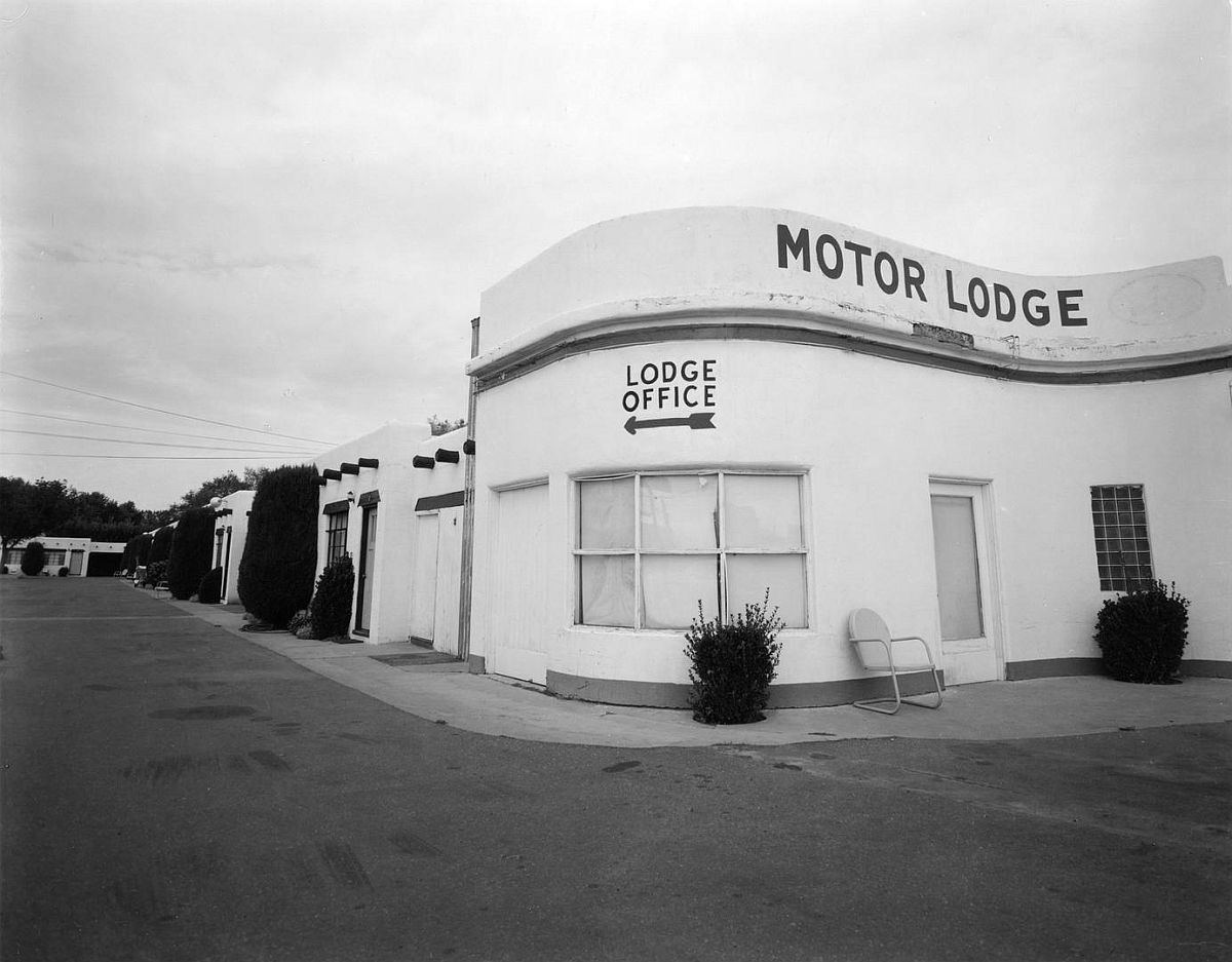 © John Schott, Untitled, from Route 66 Motels, 1973