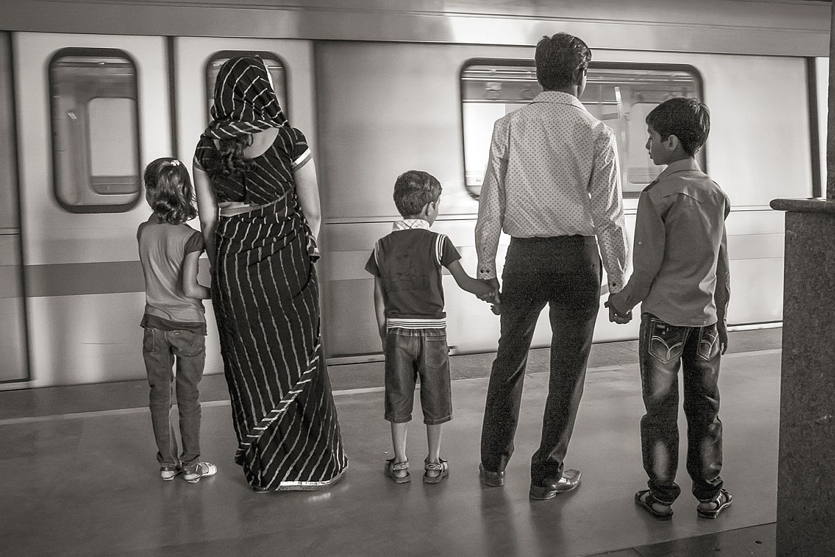 Yellow Line at HUDA City Center, Delhi 2012 © Stan Raucher