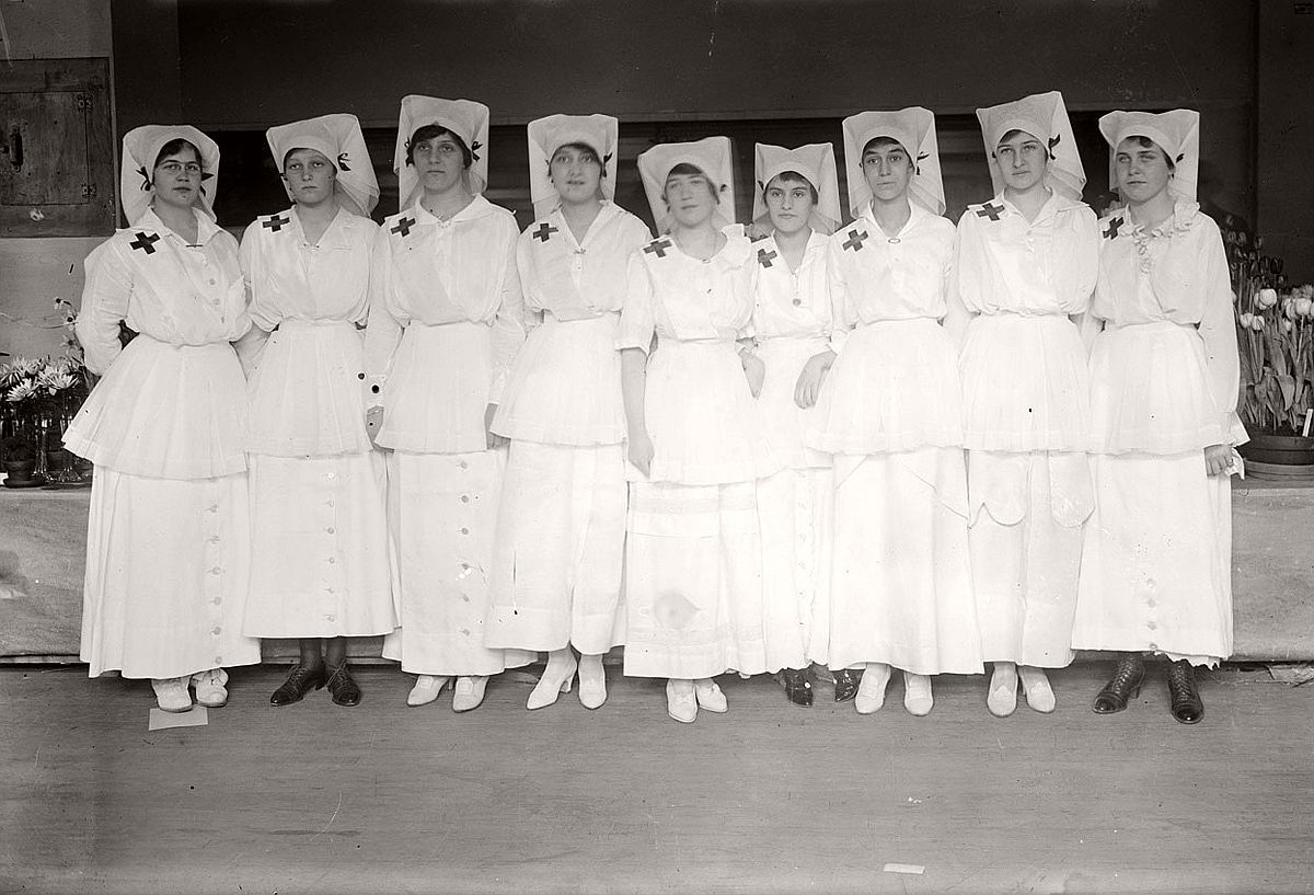   Red Cross volunteers Alice Borden, Helen Campbell, Edith McHieble, Maude Fisher, Kath Hoagland, Frances Riker, Marion Penny, Fredericka Bull, and Edith Farr. # Library of Congress