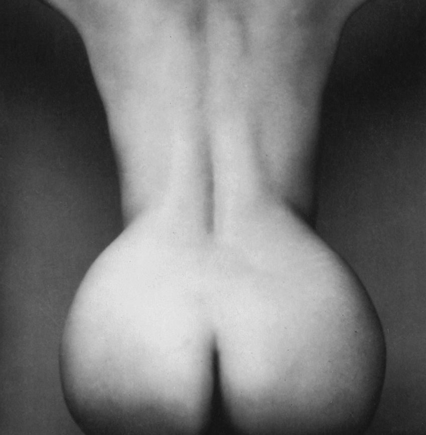 Lee Miller, Nude Paris-France, 1930, © Lee Miller Archives