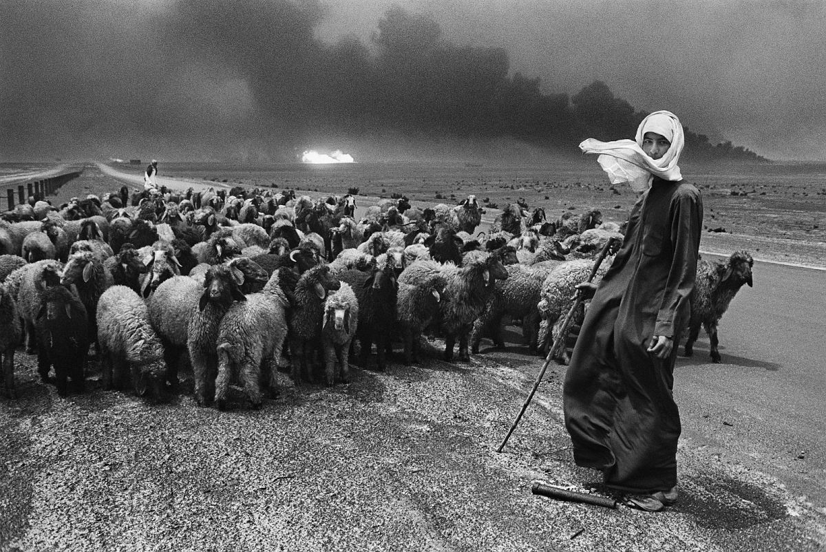 © Sebastião Salgado, Kuwait, 1991
