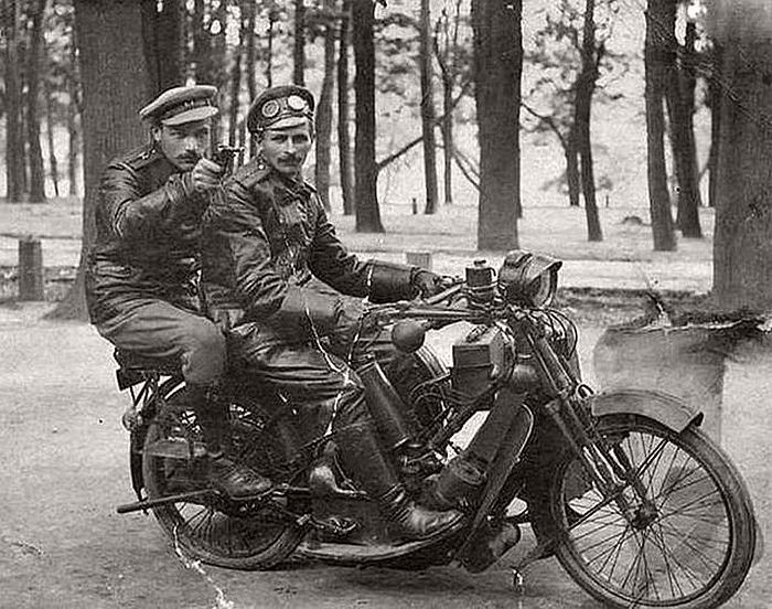 Vintage: Russian Motorcycles (1900s and 1910s)